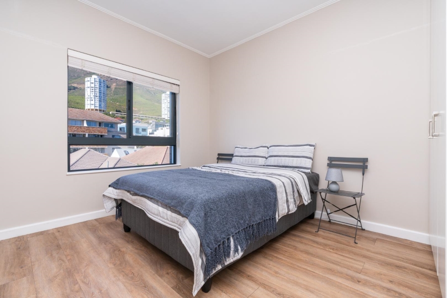 To Let 2 Bedroom Property for Rent in Vredehoek Western Cape